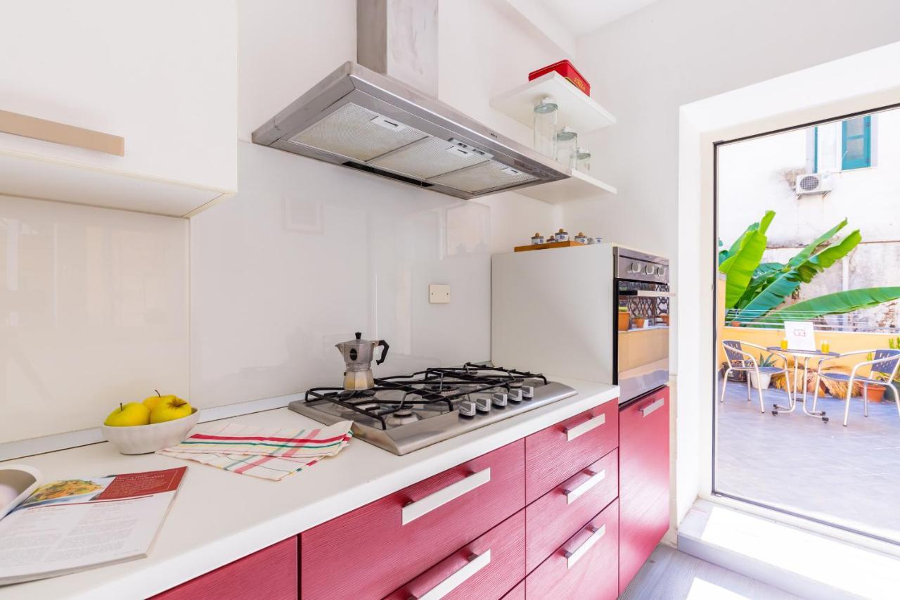 Sansevero Family Apartment By Wonderful Italy Napoli Dış mekan fotoğraf